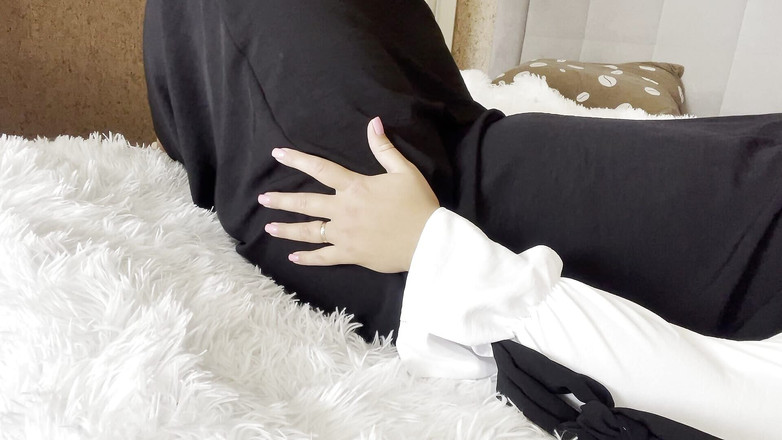 Lux Eva: O femeie arabă a simțit kuni suculentă, prim-plan, orgasm