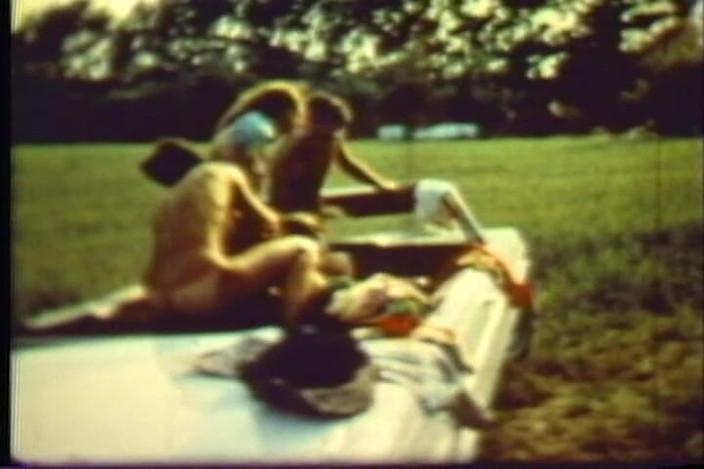 Vintage megastore: Telur gangbangers (filem penuh)