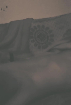 Hotsportfitboy: Uwielbiam dotykać mojego kutasa na kanapie ... Czy lubisz mnie oglądać?