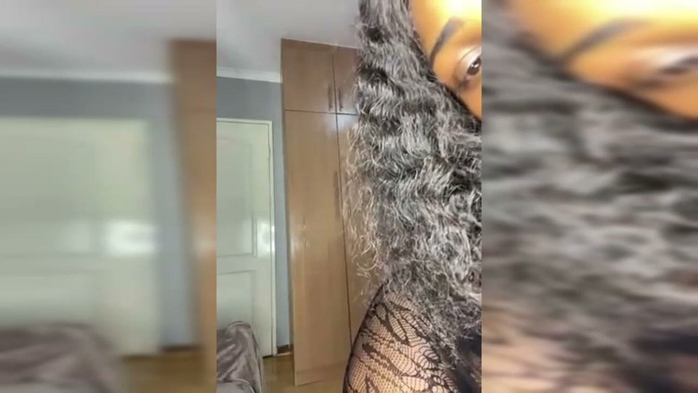 Legendary Booty Overdose: 胖美女脱衣舞和屁股崇拜