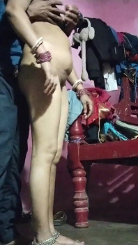 Seks bogel penuh bhabhi desi kampung dalam gaya kanu dan menghisap zakar dengan memasukkannya ke dalam mulut dan menjadikannya panas