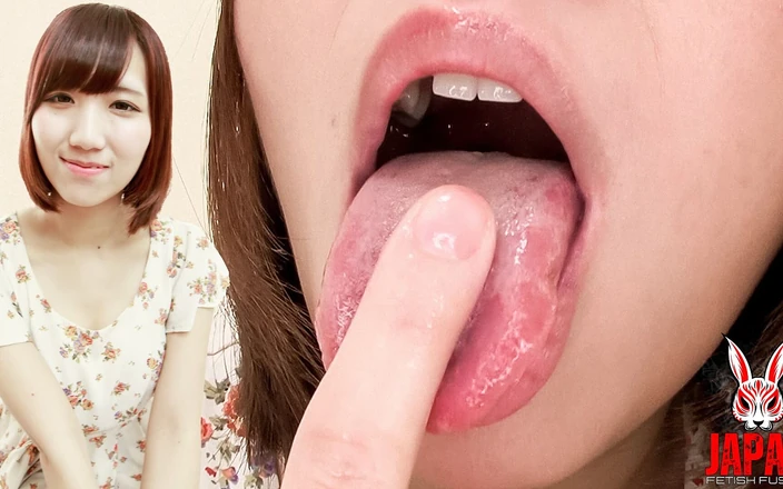 Japan Fetish Fusion: Mayu déchaîné : langue sauvage, regard intense