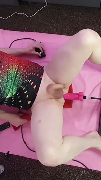 Big Dildo Anal Fucking Machine Fun with Mike Essex