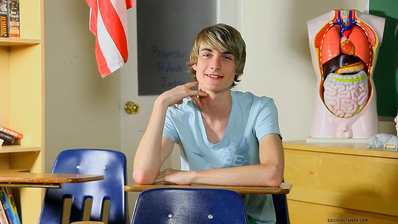 Teach Twinks: Hottie Preston Andrews hat ein paar dinge zu teilen
