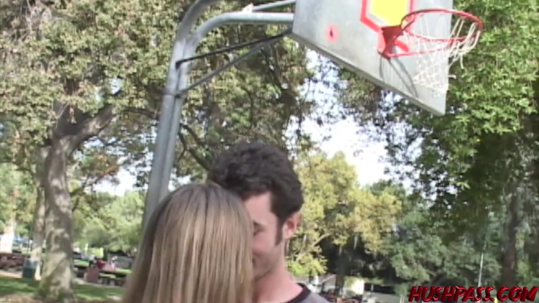 Hush Hush Entertainment: Si seksi sunny lane lagi pamer pantat bahenol maximus