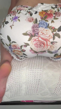 Sesi Kentut Nenek Floral