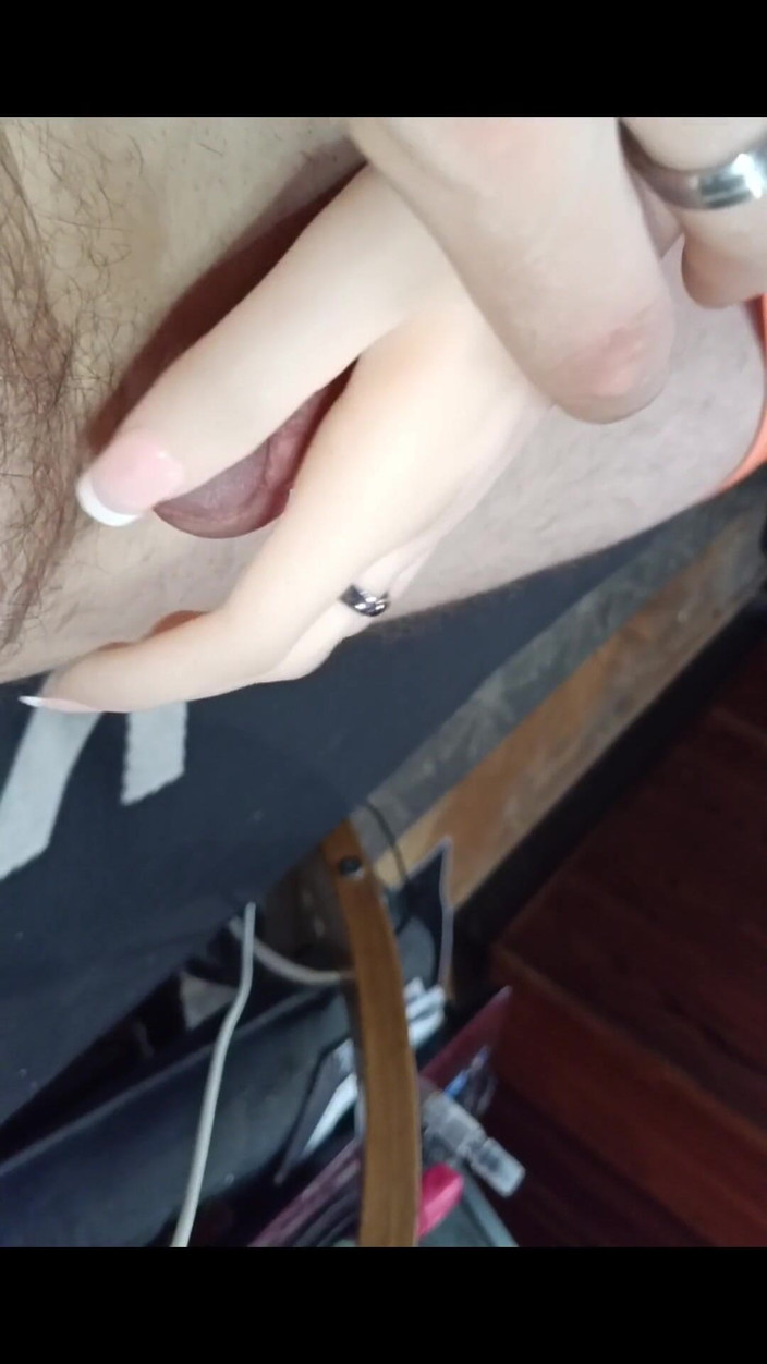 kickerscooter: 性爱娃娃肮脏的打手枪