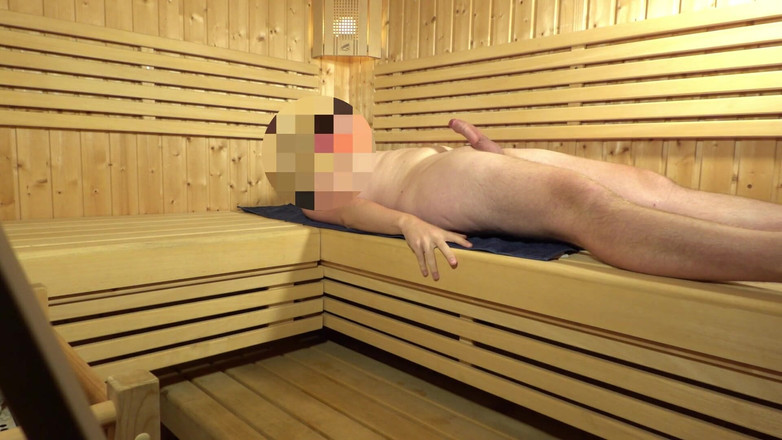 Lucas Nathan King: Enorme esperma na sauna