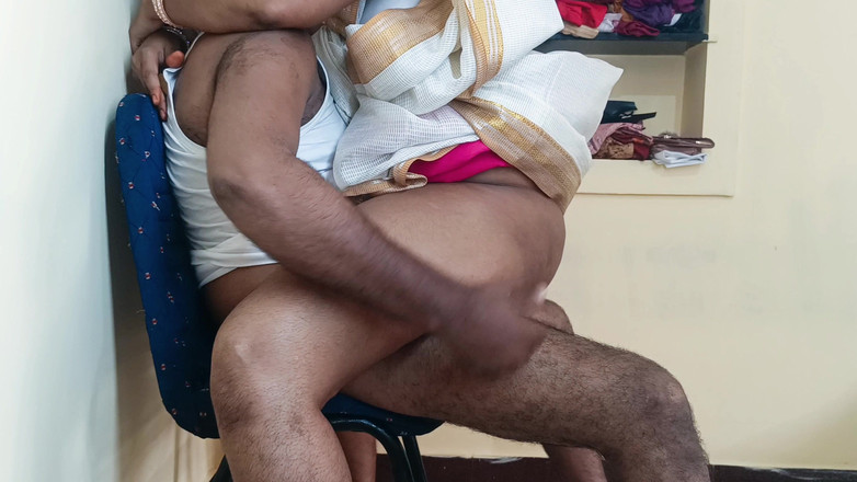 Pushpa porn: Traindo mallu tia quente romance fodendo quente vídeo viral