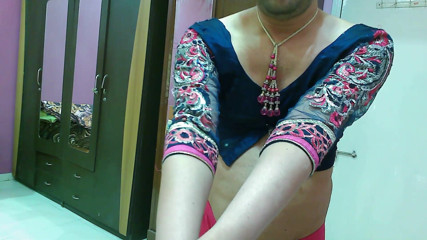 Cute & Nude Crossdresser: Crossdresser banci manis femboy Sweet Lollipop di atas dengan cermin...