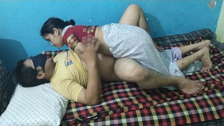 Indian Muslim Couple: Indian Wife Tanish Fatima with Husband Akhil Khan Blowjob Sex