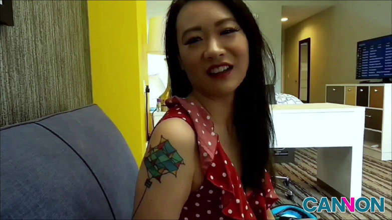 Cannon Productions: Sexy tettona asiatica zoe lark scopa amico con benefici