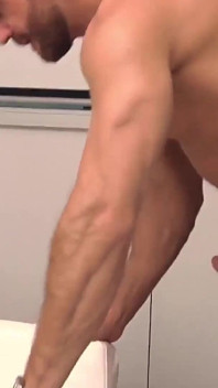 MENATPLAY - Latin businessman Hector De Silva cums on employee
