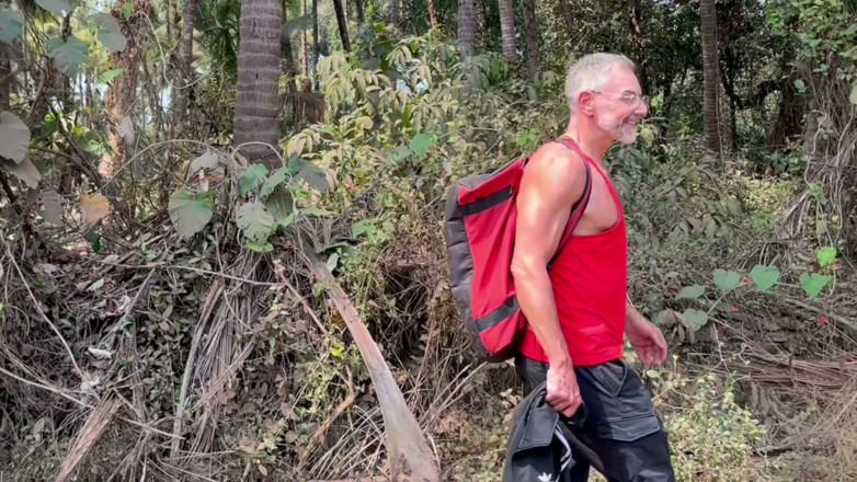 Sinn Silver: Stepdaddy Gets Picked up on Indian Travels