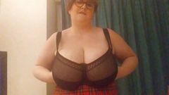 Curvaceous Caledonia: Huge boobs & pussy play