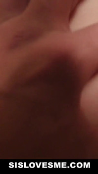 의붓아들에게 펠라를 주는 핫한 금발 십대 Bailey Brooke