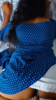 Nieśmiała wiejska dziewczyna zerżnięta prawie przez przyrodniego brata - wielokrotny orgazm - Desi Gorąca para