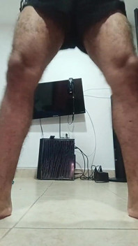 Mój penis wyskakuje podczas ćwiczeń, gdy noszę szorty