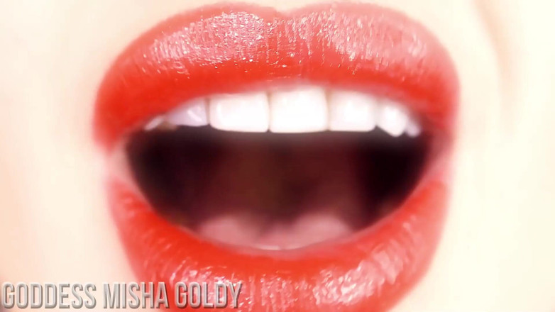 Goddess Misha Goldy: Îți antrenez nevoia pentru buzele mele roșii!
