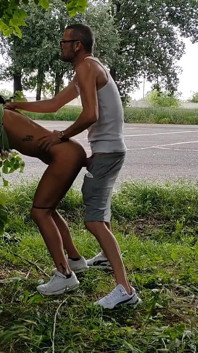 Między ciężarówkami a obserwatorami niczego nie brakuje. Część 1