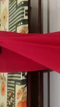 Recém-casada cunhada trocando de roupa na buceta dela.