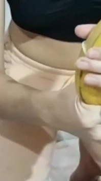 คลิปไวรัล TikTok Martiiaciar กินกล้วย