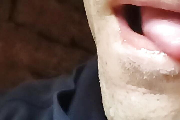 Gangbang straight: Tvrdá štěrbiná ústa v ložnici