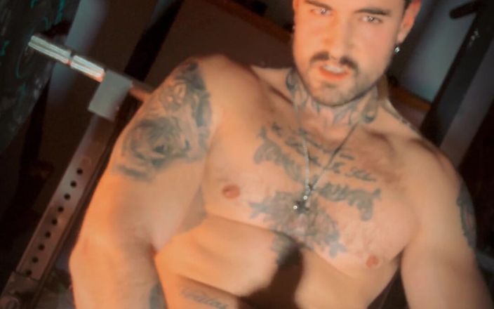 JackSpanish: ジムからワイルドまで - ジムセッション後の激しいフィニッシュ