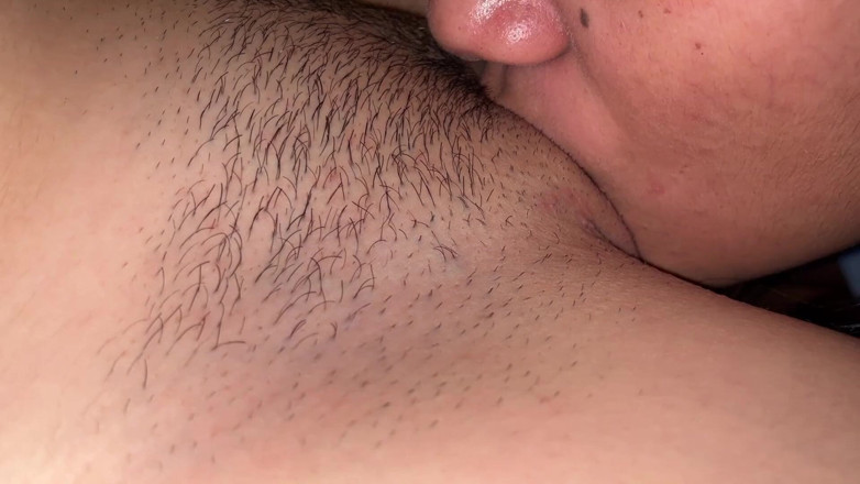 Onlyporn2023: Orale seks, lesbische Rommies spelen