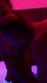 Jj 有史以来最热辣的少女 - Redlightsextrips