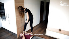 Czech Soles - foot fetish content: Покарана ногами сексуальної виконавиці