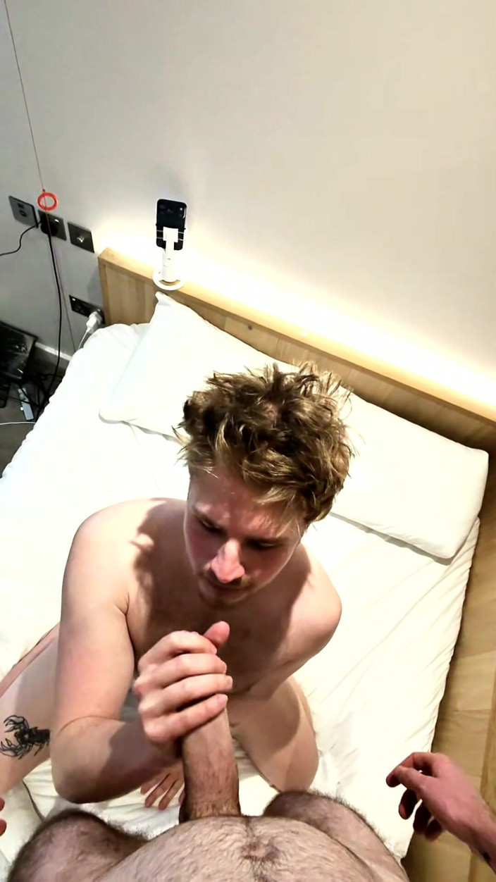 Hungthotter: Pretty Good Boy Marco Take His First 9 Inch Cock