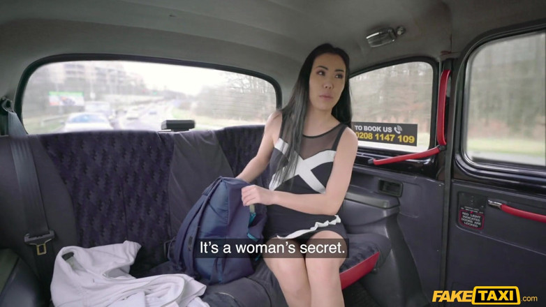 Fake Taxi: Fake Taxi - pernas da asiática Alina Crystall que vão até...