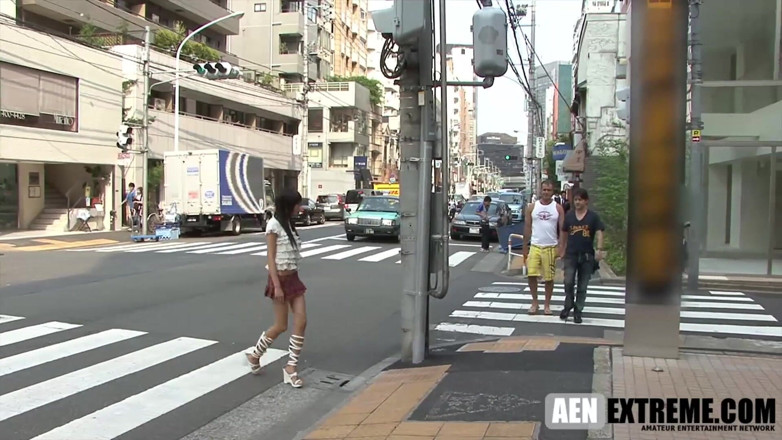 AEN Extreme: American tourists in Japan gets a taste of Japanese pussy