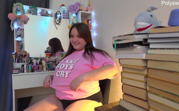 Polly Sweet: Nữ diễn viên Nga quay video hậu trường một mình