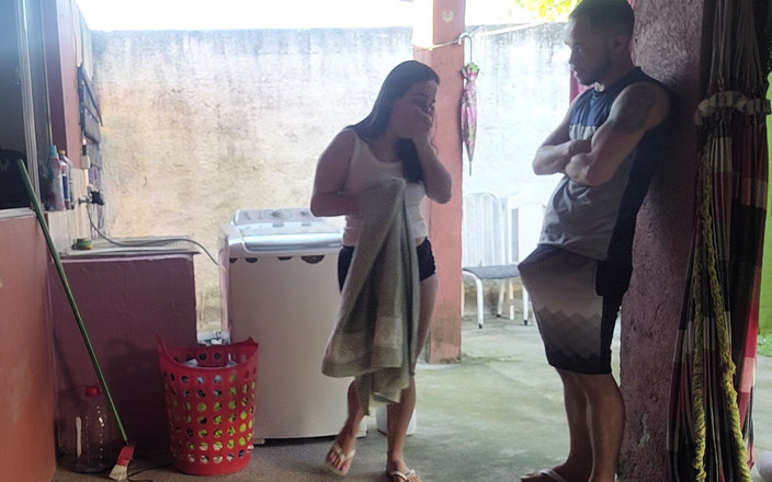 Kasallpimenta: 내 마누라를 떠나 하녀 내 발기 자지를 피할 수 없어