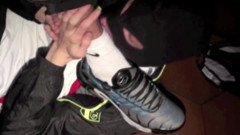 Sneaker gay: Slut humilates by 2 top sneakers boys