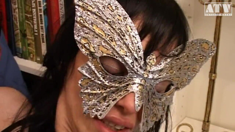 Italian Real Amateur ATV: 変態少女のためのホットセックス - アマチュア俳優との自家製セックス