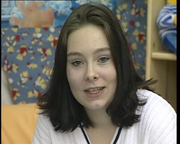 YOUR FIRST PORN: Eva si masturba con un sorriso sul viso