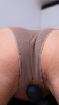 Seluar dalam paling basah - vibrtasi super untuk orgasme pepek besar