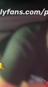 Curang 18 tahun memberikan saya blowjob di luar rumah bekas teman lelakinya.