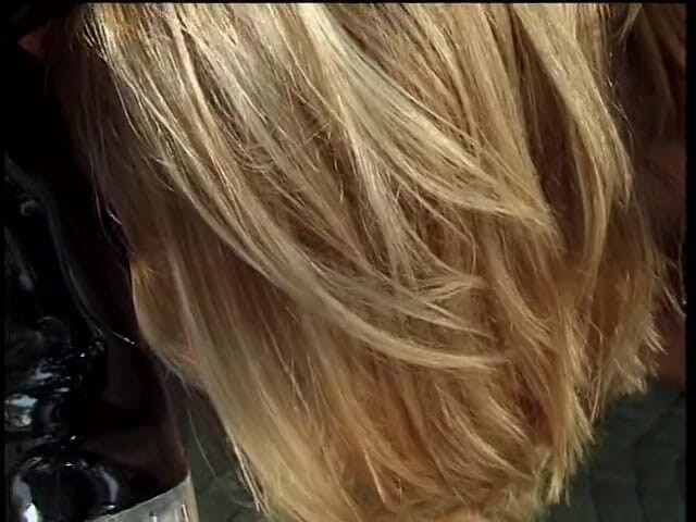 I kissed a girl and I liked it: Lesbo blondes satisfy each other in the open air