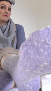 Čichání páchnoucí ponožky, Váš oblíbený úkol, JOI, POV Lady Victoria Valente