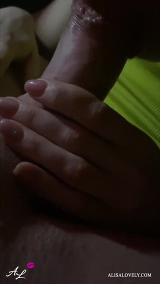 Alisa Lovely: Evening blowjob and gentle home sex of amateur couple