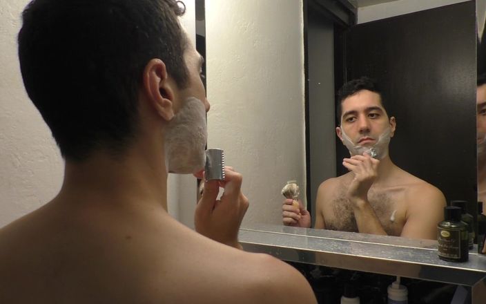 Ricky Cage XXX: Dosłownie tylko wideo o mnie golenia
