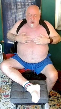 Beardaddychub se masturbează în Wrestling Jock pe camera web!