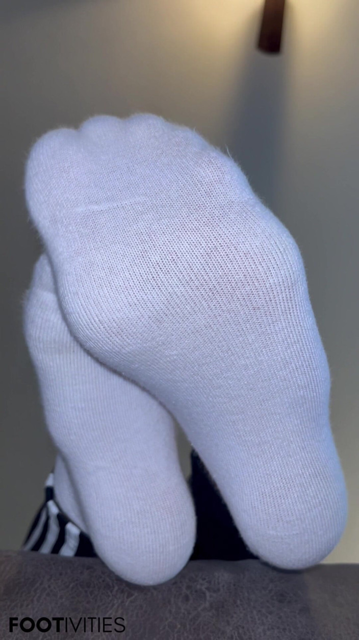 footivities: Usikan stoking senyap - Ivys Feet - Footivities