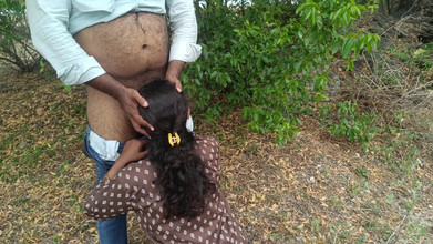 Inba: La moglie traditrice succhia un caldo all'aperto