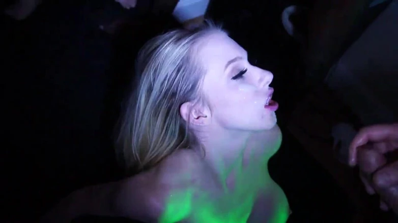 Creampie Clinic: Bukkake Disco Gangfuck Cock Draining