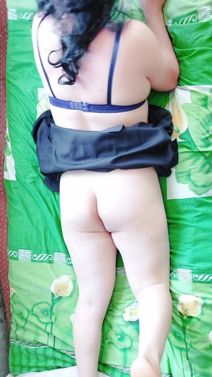 Kitty_Cross: Soy un lindo ladyboy en mini falda y mi hermoso...